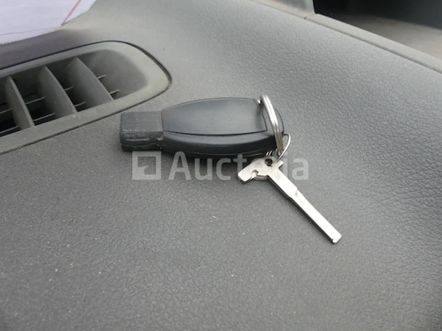 Ref:7839 - mercedes-benz beschadigde auto - afbeelding 7 van  34