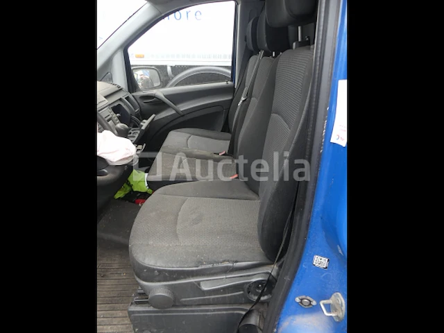Ref:7839 - mercedes-benz beschadigde auto - afbeelding 19 van  34