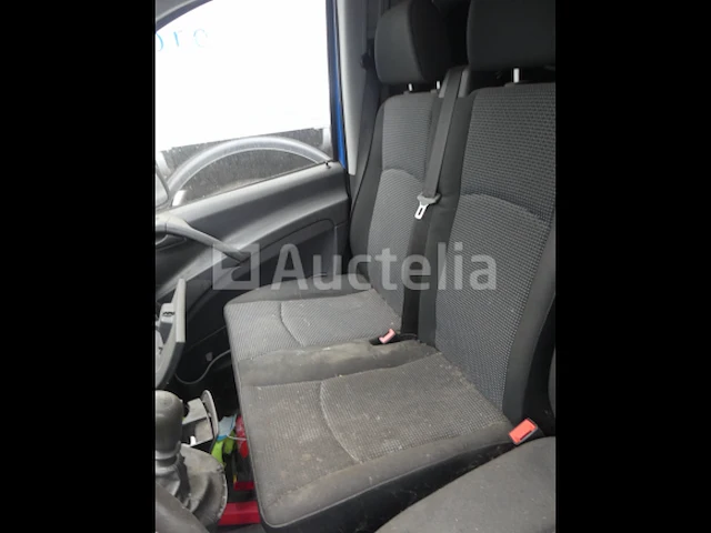 Ref:7839 - mercedes-benz beschadigde auto - afbeelding 21 van  34