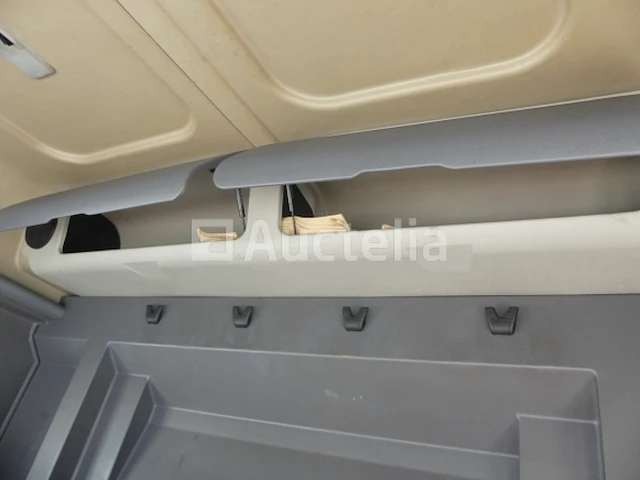Ref:8443 - renault access vuilniswagen (2013-128.985 km) - afbeelding 29 van  37