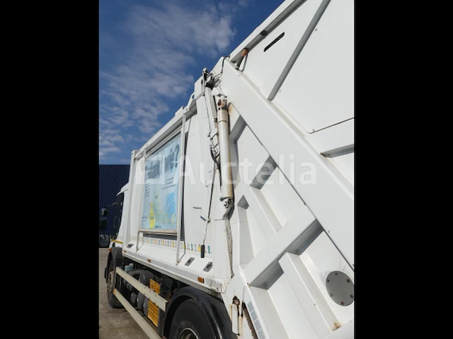 Ref:8443 - renault access vuilniswagen (2013-128.985 km) - afbeelding 32 van  37