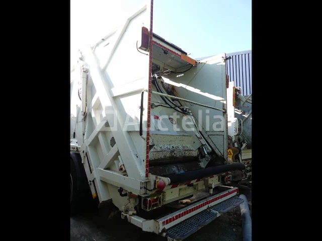 Ref:8490 - renault access vuilniswagen (2014-236.794 km) - afbeelding 9 van  30