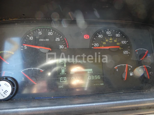 Ref:8490 - renault access vuilniswagen (2014-236.794 km) - afbeelding 17 van  30