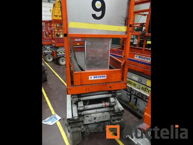 Ref:9 (4980-021) - schaarhoogwerker skyjack sj iii 3220 - afbeelding 8 van  12