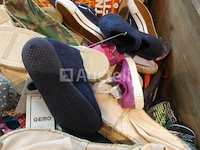 Ref:box 8 - 200 paren schoenen/diverse ruimte - afbeelding 2 van  10
