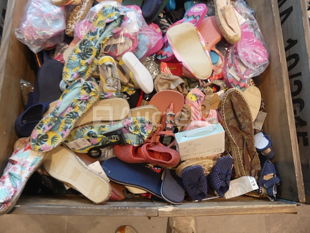 Ref:box 8 - 200 paren schoenen/diverse ruimte - afbeelding 5 van  10