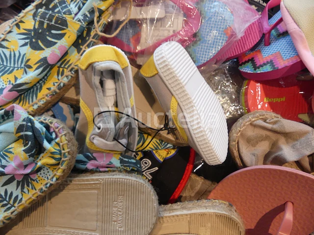Ref:box 8 - 200 paren schoenen/diverse ruimte - afbeelding 8 van  10