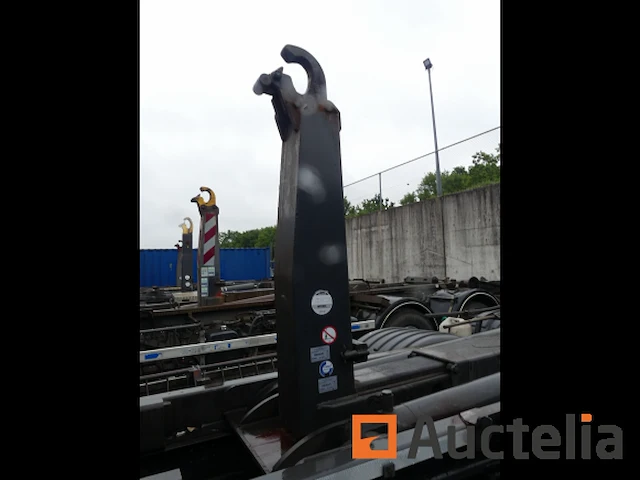 Ref:bz-rd-89 - containervrachtwagen met kraan scania p360 b 8x2/*6 (2011-759.907 km) - afbeelding 11 van  57