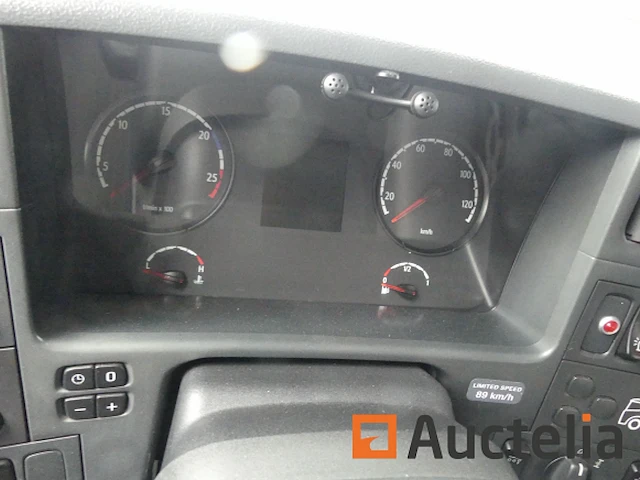 Ref:bz-rd-89 - containervrachtwagen met kraan scania p360 b 8x2/*6 (2011-759.907 km) - afbeelding 13 van  57