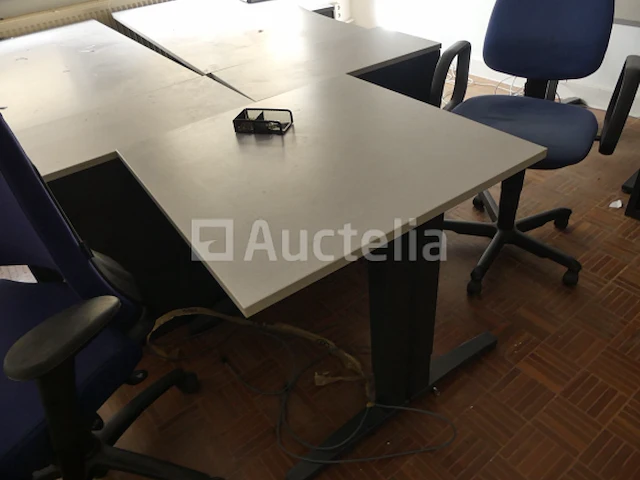 Ref:c005 - kantoormeubilair - afbeelding 2 van  15