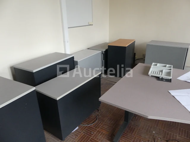 Ref:c028 - kantoormeubilair - afbeelding 1 van  19
