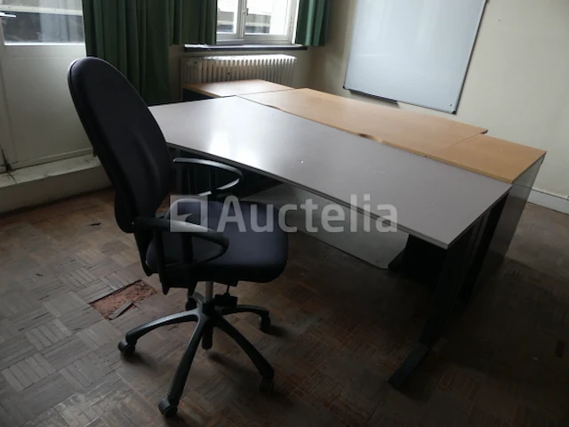 Ref:c028 - kantoormeubilair - afbeelding 18 van  19