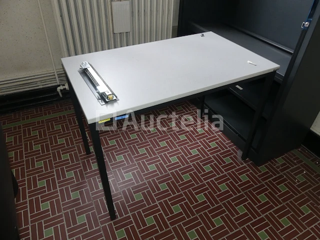 Ref:c032 - kantoormeubilair - afbeelding 1 van  9