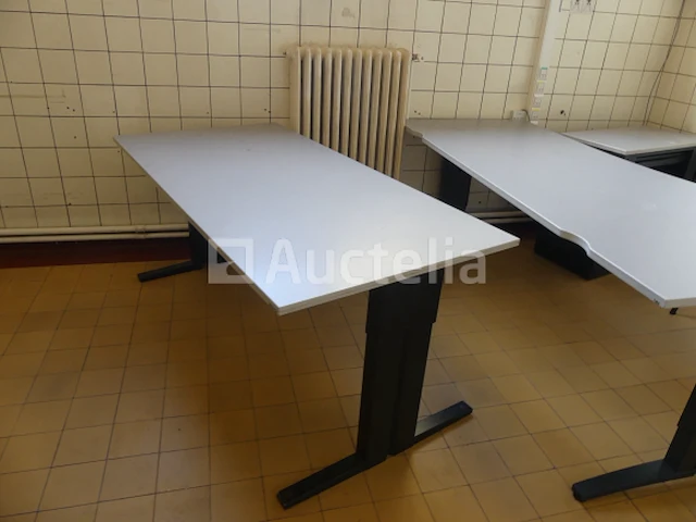 Ref:c084 - kantoormeubilair - afbeelding 1 van  9
