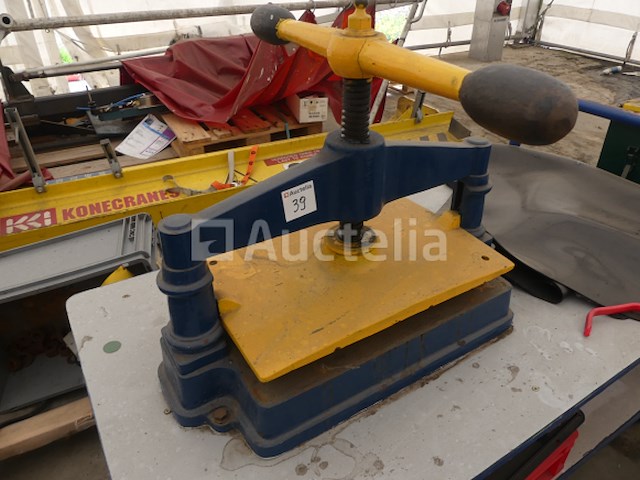 Ref:d13 - handmatige tafelpers - afbeelding 2 van  4