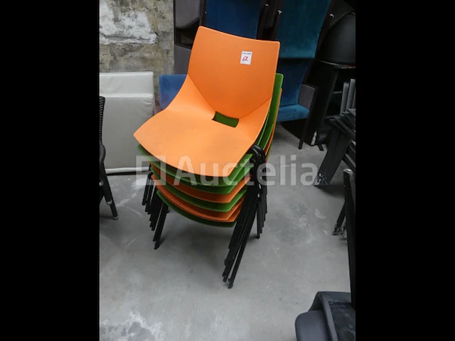 Ref:dépôt renkin - 8 mooie buitenstoelen - afbeelding 2 van  4