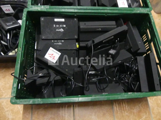 Ref:depot rue renkin - computerapparatuur; tablets met oplader - afbeelding 1 van  19