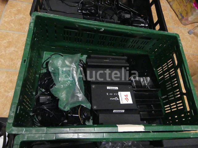 Ref:depot rue renkin - computerapparatuur; tablets met oplader - afbeelding 13 van  19