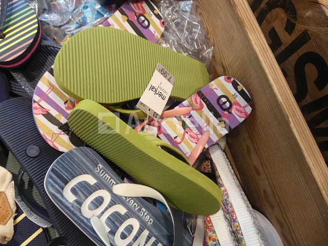 Ref:doos 10 - 200 paren pantoffels/diverse schuine strepen - afbeelding 8 van  11