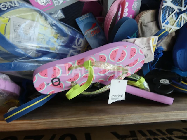 Ref:doos 3 - 200 paren diverse teenslippers/pantoffels - afbeelding 2 van  11