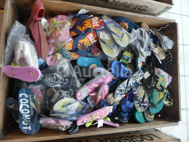 Ref:doos 3 - 200 paren diverse teenslippers/pantoffels - afbeelding 8 van  11