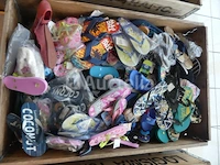 Ref:doos 3 - 200 paren diverse teenslippers/pantoffels - afbeelding 8 van  11