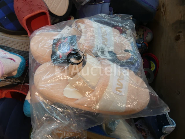 Ref:doos 5 - 200 paar schoenen/diverse pantoffels - afbeelding 5 van  8