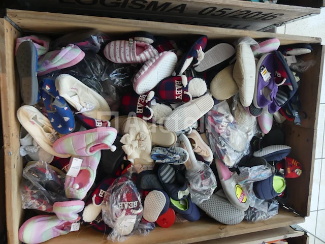 Ref:doos 6 - 200 paren diverse pantoffels - afbeelding 7 van  10