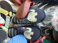 Ref:doos 7 - 200 paar schoenen/pantoffels - afbeelding 1 van  8