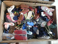 Ref:doos 7 - 200 paar schoenen/pantoffels - afbeelding 4 van  8