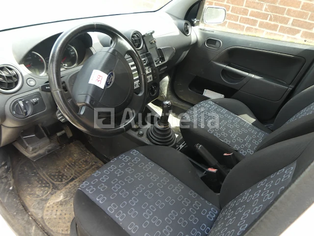 Ref:geregistreerd onder: spi-110 - ford fiesta car - afbeelding 1 van  25