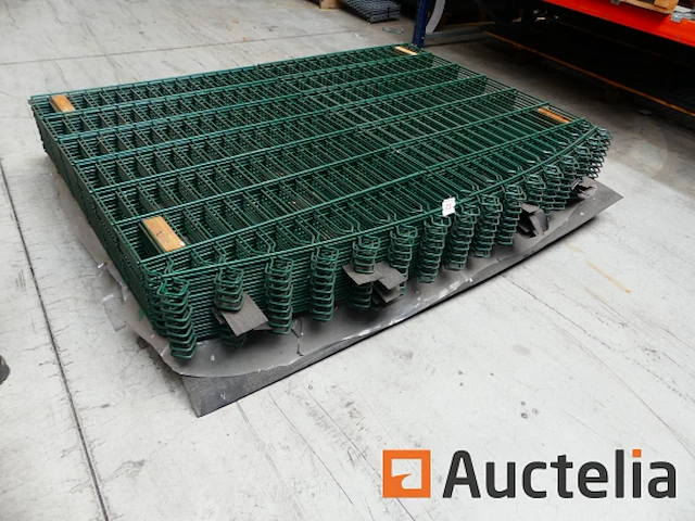 Ref:n030427 - 18 stijve hek panelen betafence decofor arco green 6005 - afbeelding 1 van  4