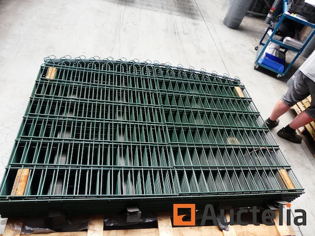 Ref:n030427 - 18 stijve hek panelen betafence decofor arco green 6005 - afbeelding 4 van  4