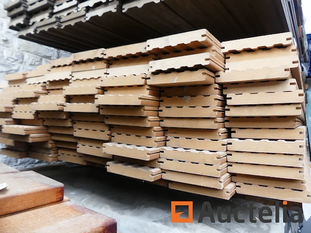 Ref:num inv : 54 - 111 composiet houten vlonderplanken - afbeelding 2 van  6