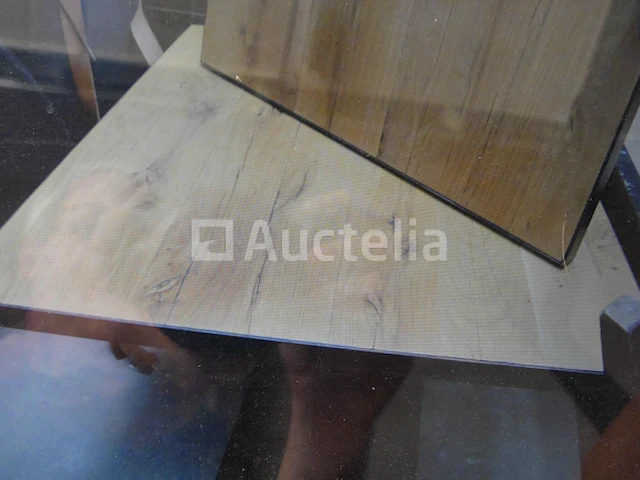 Ref:renkin depot - +/- 30 serveertafel 80x80 - afbeelding 1 van  4