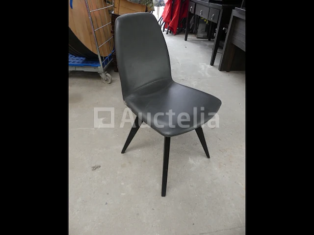 Ref:renkin depot - 15 mobitec stoelen - afbeelding 1 van  5