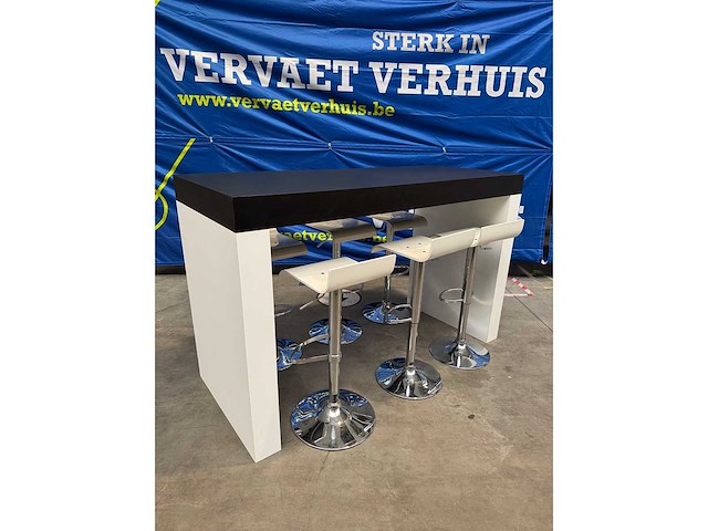 Reftertafel + 6 design barkrukken - afbeelding 1 van  5