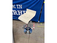 Reftertafel + 6 design barkrukken - afbeelding 4 van  5