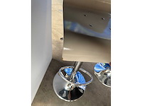 Reftertafel + 6 design barkrukken - afbeelding 5 van  5