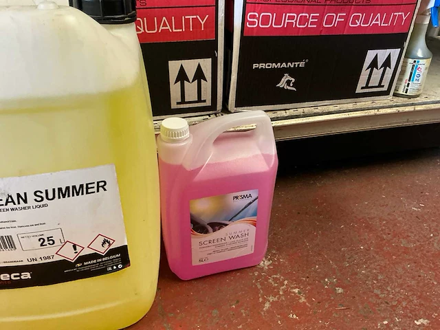 Reinigingsproducten, adblue en zomer ruitensproeier - afbeelding 6 van  7