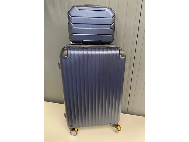 Reisset - reiskoffer + beautycase - ormi - afbeelding 1 van  6