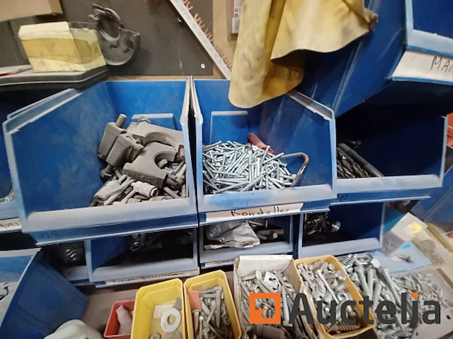 Rek en inhoud - afbeelding 4 van  7