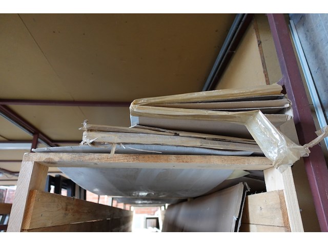 Rek + inhoud - afbeelding 4 van  7