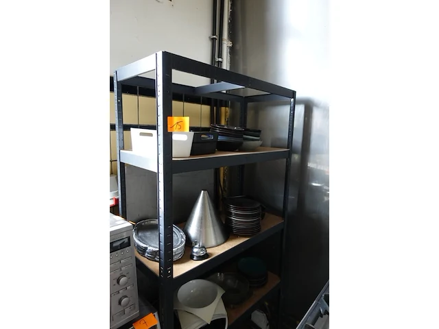 Rek + inhoud - afbeelding 2 van  3