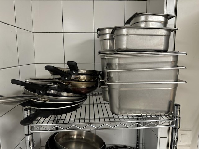 Rek + inhoud - afbeelding 2 van  5