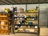 Rek met inhoud - afbeelding 1 van  6