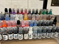 Rek met inhoud - afbeelding 2 van  8
