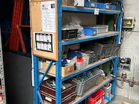 Rek met inhoud - afbeelding 2 van  9