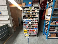 Rek met inhoud - afbeelding 1 van  7