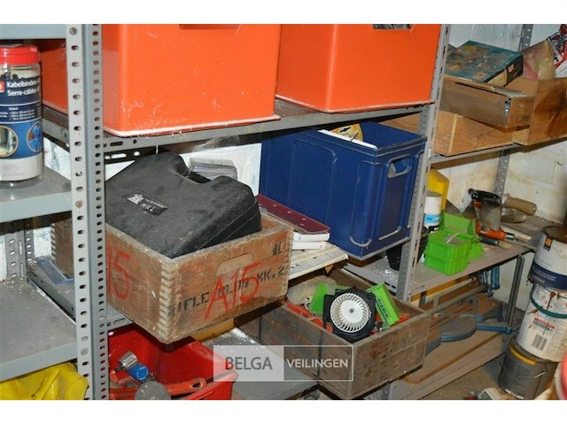 Rek met inhoud - afbeelding 6 van  6